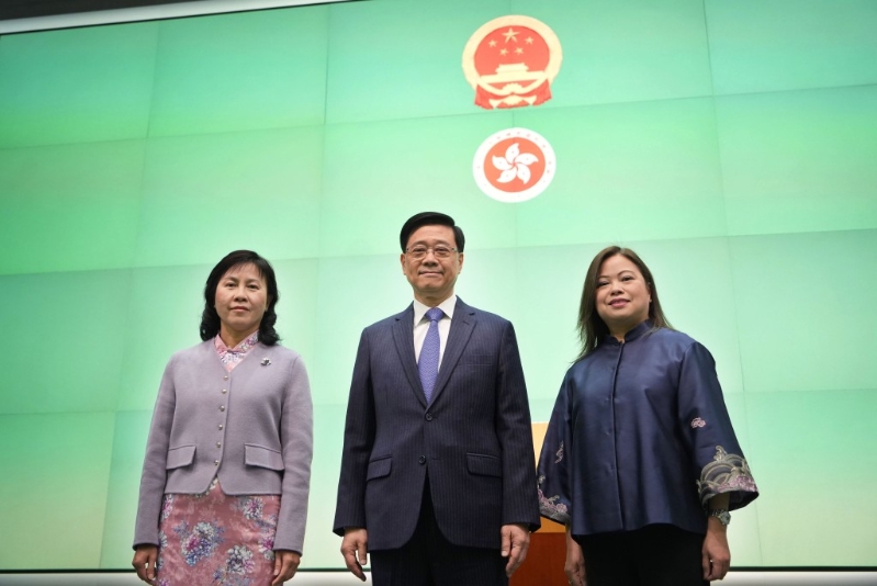 左起:陈美宝、李家超、罗淑佩。 吴艳玲摄 左起:陈美宝、李家超、罗淑佩。 吴艳玲摄