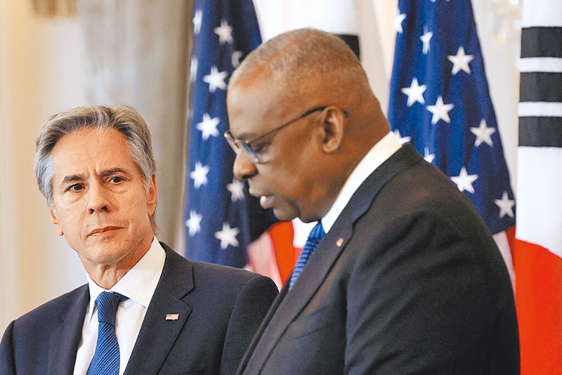 奥斯汀(右) 奥斯汀(右)