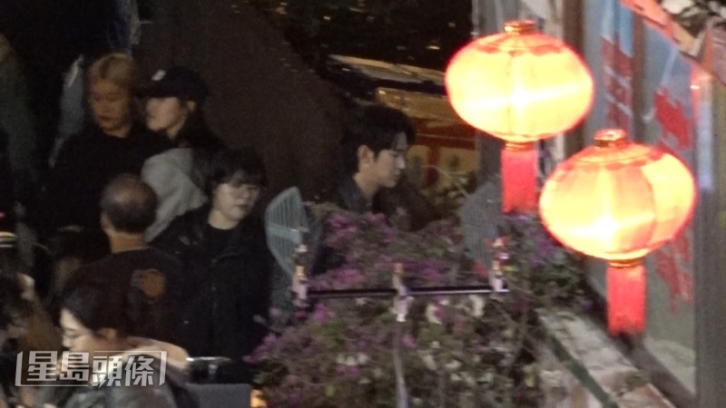 拍完的士戏份再进入牛池湾新龙城茶楼取景。 拍完的士戏份再进入牛池湾新龙城茶楼取景。