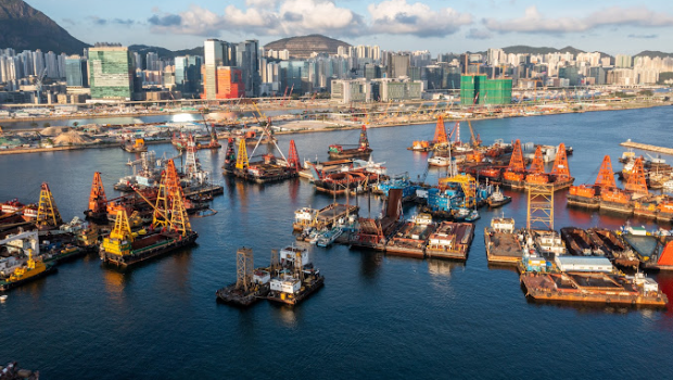 土瓜湾避风塘里充斥着不少闲置趸船。 土瓜湾避风塘里充斥着不少闲置趸船。