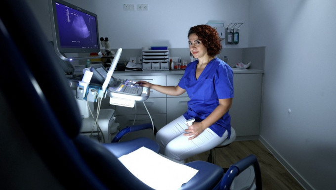 Sandy Issa Sandy Issa