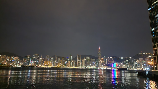 日间渐转天晴。 日间渐转天晴。