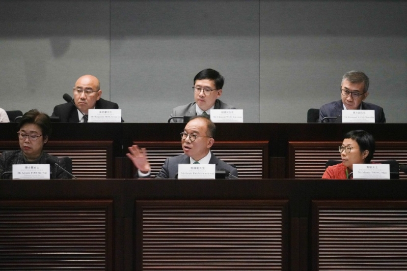 曾国衞认为智能投票箱有助减少问题和无效选票。