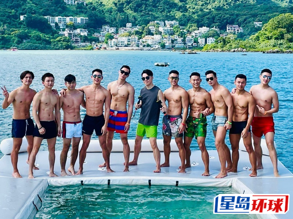 王贤志曾主持同志真人骚《仔仔一堂》。 王贤志曾主持同志真人骚《仔仔一堂》。