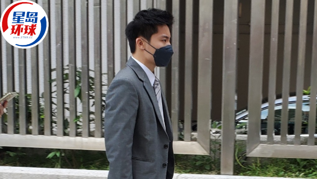 被告胡兆俊承认7项在公职中行为失当罪。 被告胡兆俊承认7项在公职中行为失当罪。