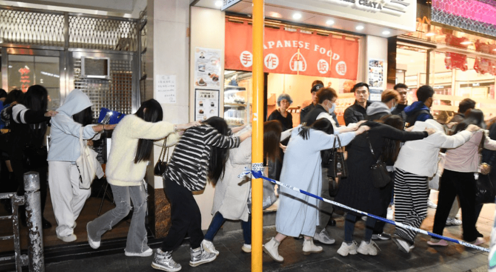 警油尖扫黄拘83人 警油尖扫黄拘83人