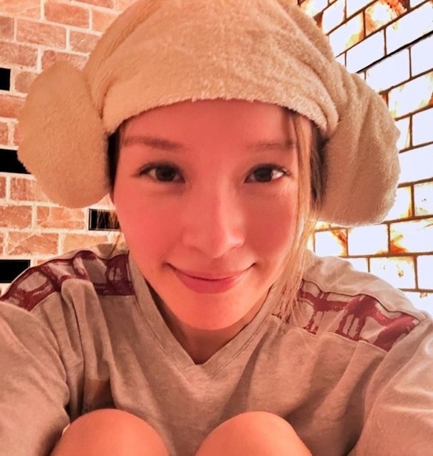 最近,李佳芯在IG上分享多张庆生相,并以英文留言:“My very #latergram,but right on time:) (我的非常#latergram,但准时:))”。 最近,李佳芯在IG上分享多张庆生相,并以英文留言:“My very #latergram,but right on time:) (我的非常#latergram,但准时:))”。