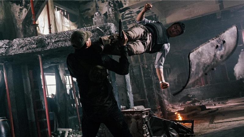 甄子丹亲身拍摄每个高难度的动作场面。(华映提供) 甄子丹亲身拍摄每个高难度的动作场面。(华映提供)