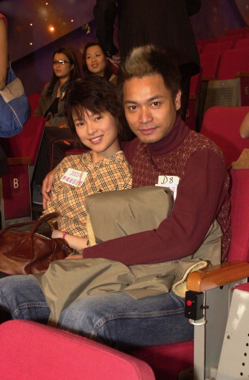 郭晋安1999年与欧倩怡拍拖,两人相差15岁。 郭晋安1999年与欧倩怡拍拖,两人相差15岁。