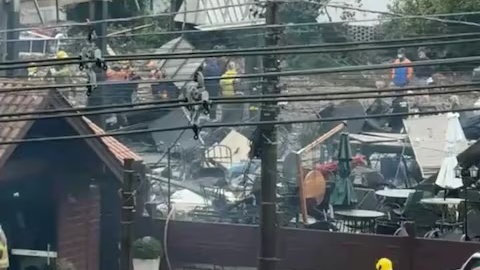 巴西南部有小型飞机坠毁,造成10人丧生,地面有15人受伤 巴西南部有小型飞机坠毁,造成10人丧生,地面有15人受伤