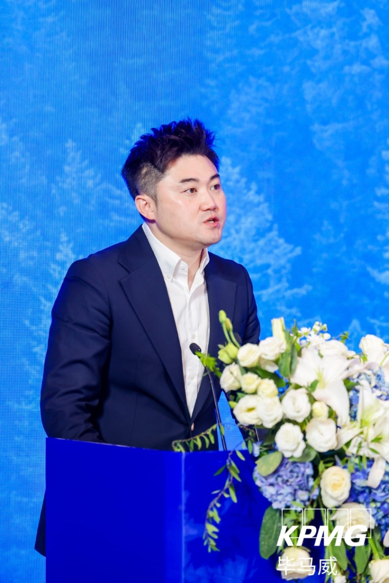 星岛新闻集团行政总裁兼社长蔡晋博士出席领奖。 星岛新闻集团行政总裁兼社长蔡晋博士出席领奖。