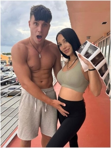 史加蕾经常分享孕肚照。 史加蕾经常分享孕肚照。