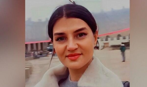 家人为阿利耶娃感到自豪。 网上图片 家人为阿利耶娃感到自豪。 网上图片