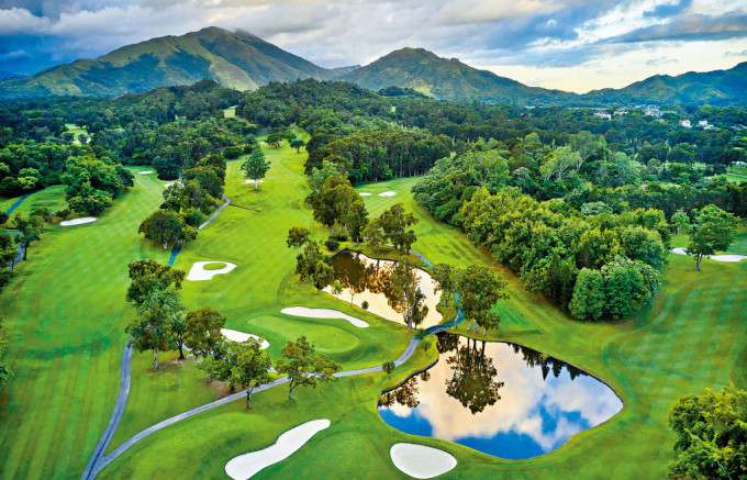 田北辰建议保留粉岭哥尔夫球场并开放予公众使用。 田北辰建议保留粉岭哥尔夫球场并开放予公众使用。