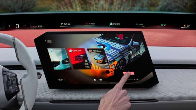 形状及角度独特的中控台令驾驶者更好操作。