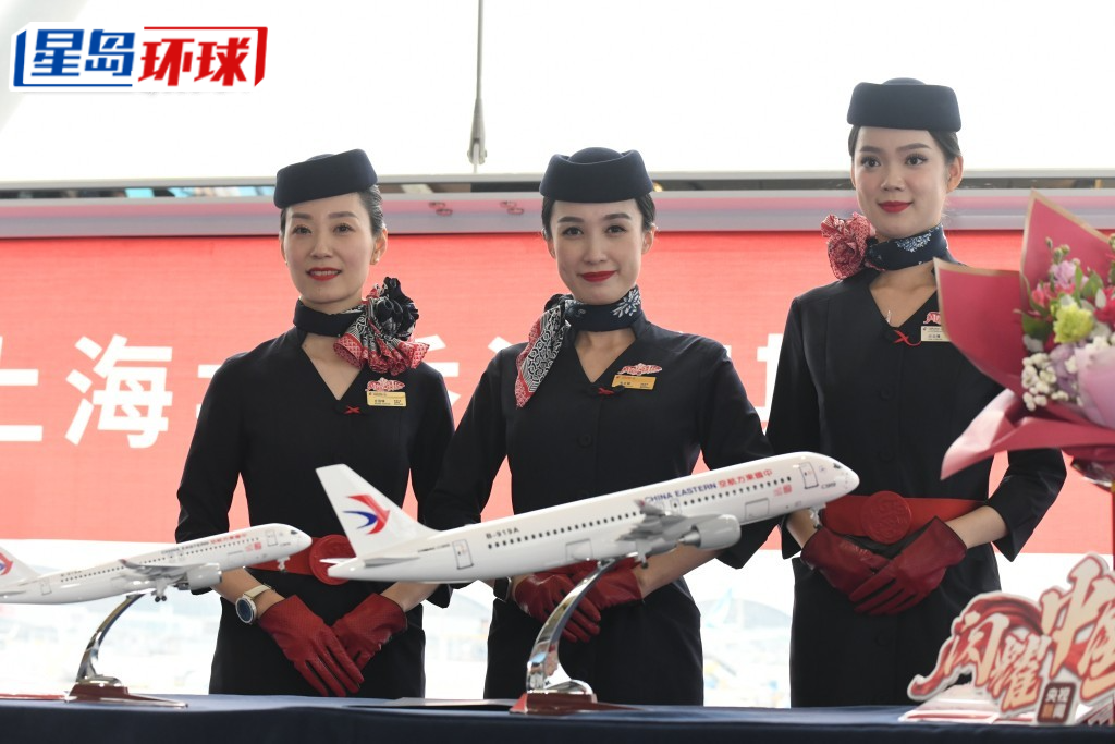 C919于今早(1月1日)10时44分飞抵香港。 C919于今早(1月1日)10时44分飞抵香港。