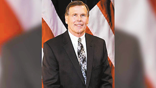 乔州法官任内最后一天吞枪自尽