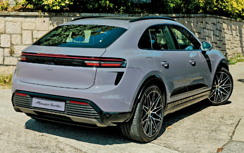 Macan Turbo Electric续航力约为591km（WLTP），可支持270kW DC快速充电。