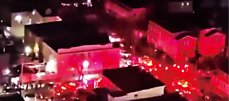 纽约夜店枪击案案发现场。 纽约夜店枪击案案发现场。