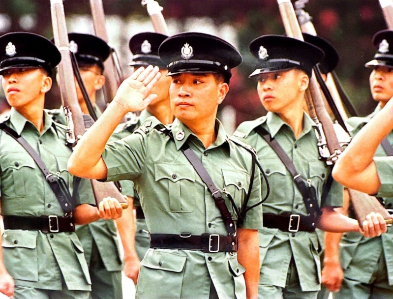 戚铭任在1997年由警署警长晋升为督察。 戚铭任在1997年由警署警长晋升为督察。