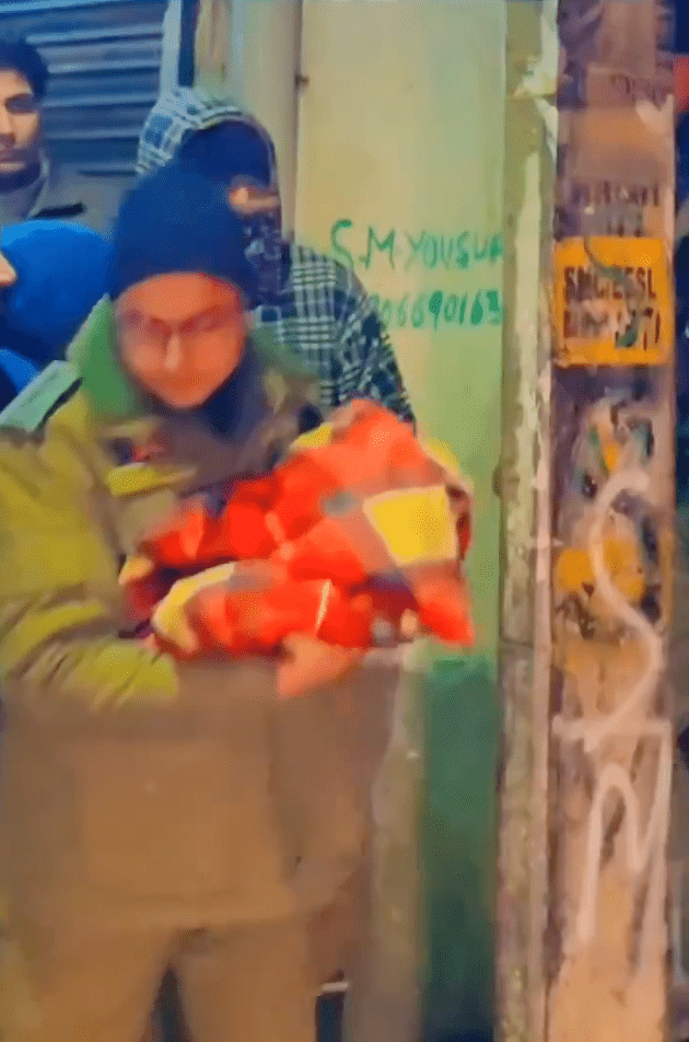 死者中包括1名出生仅28天的小婴儿。 死者中包括1名出生仅28天的小婴儿。