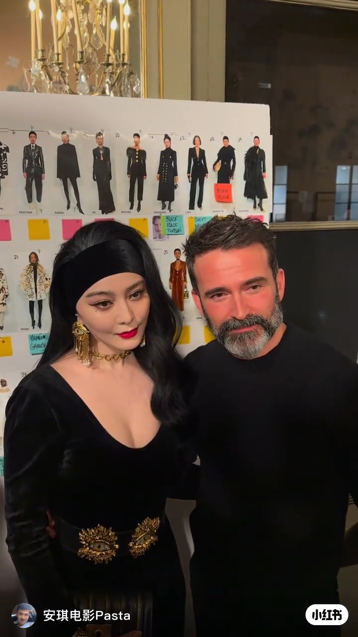 网民范冰冰苹果肌突出较为怪异。 网民范冰冰苹果肌突出较为怪异。