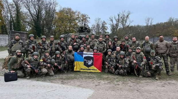 在法国受训的“安妮公主”旅。 在法国受训的“安妮公主”旅。