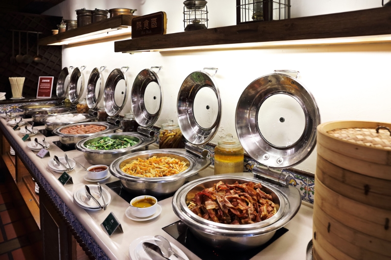 “INPARADISE飨飨”微风信义店，疑似发生大规模食物中毒事件，引起民众关注。图为同集团的“飨食天堂”。