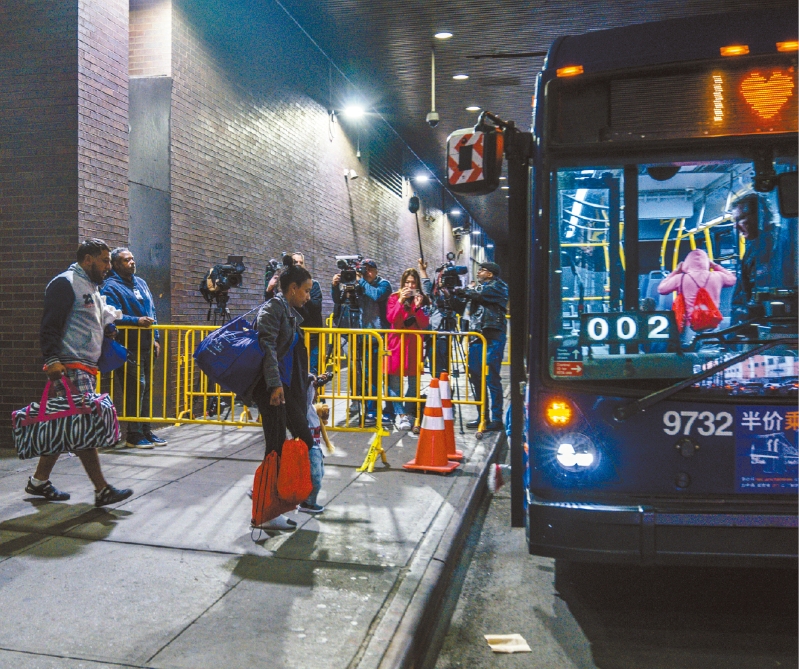 驱逐无证移民行动。