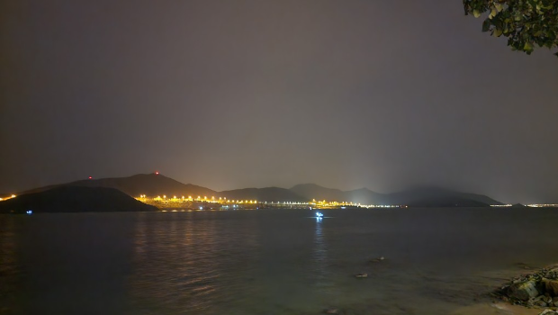 最高气温约20度。 最高气温约20度。