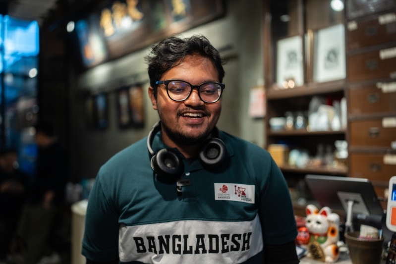 Ishmamul表示行程中所接触的九龙城历史，都刷新了他对香港的固有认知。