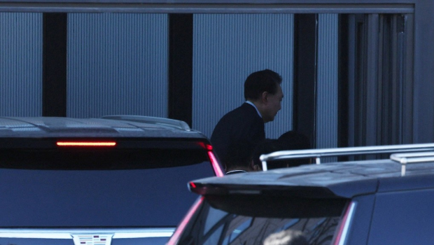 尹锡悦步入公调处画面曝光。