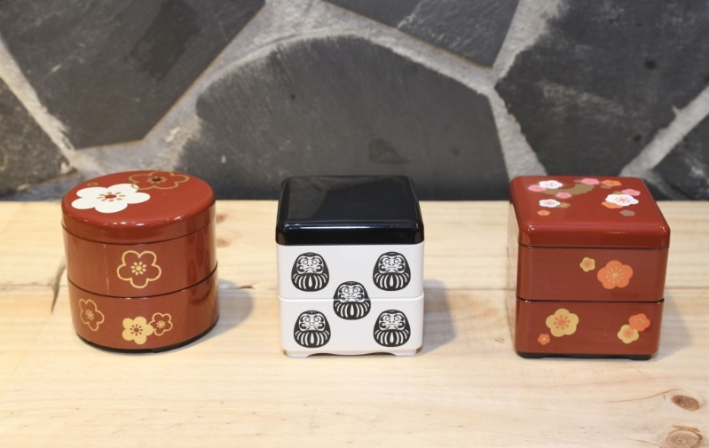 小巧设计的全盒受小家庭欢迎，不占地方，但又可取个好意头。