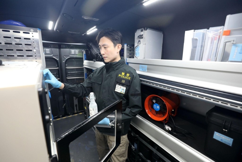 Roland投身警队七年,2021年成功申请加入鉴证科。 Roland投身警队七年,2021年成功申请加入鉴证科。