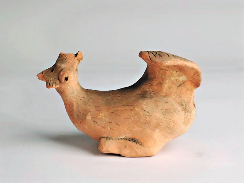 倪明-东汉·陶鸡。来源:广东省博物-NEP1_20250117_C02813243491.jpg 倪明-东汉·陶鸡。来源:广东省博物-NEP1_20250117_C02813243491.jpg