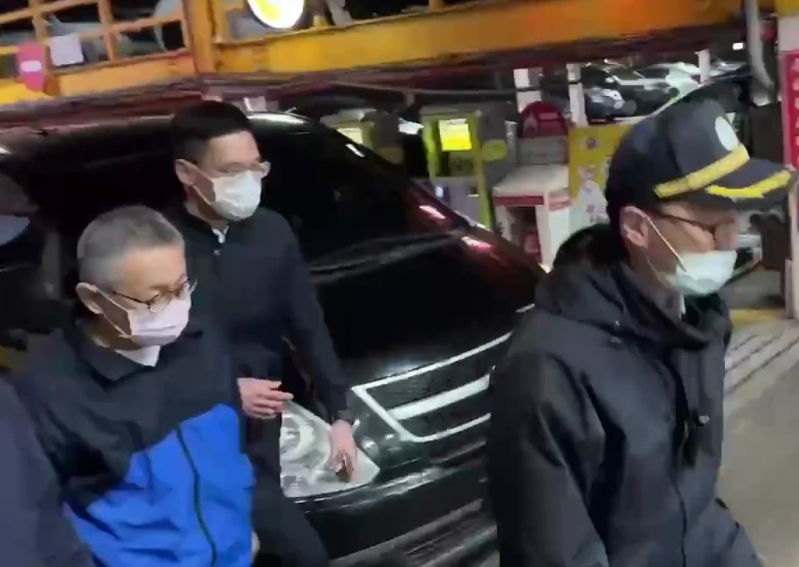 柯文哲抵达医院 柯文哲抵达医院