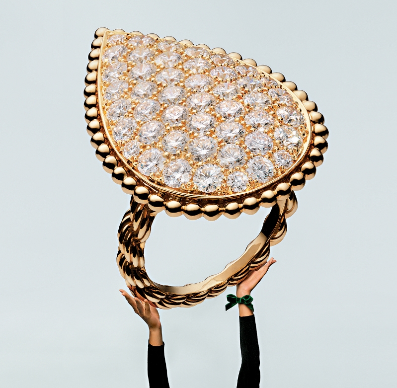 Serpent Boheme系列黄金密镶钻石指环$202,000。(Boucheron) Serpent Boheme系列黄金密镶钻石指环$202,000。(Boucheron)