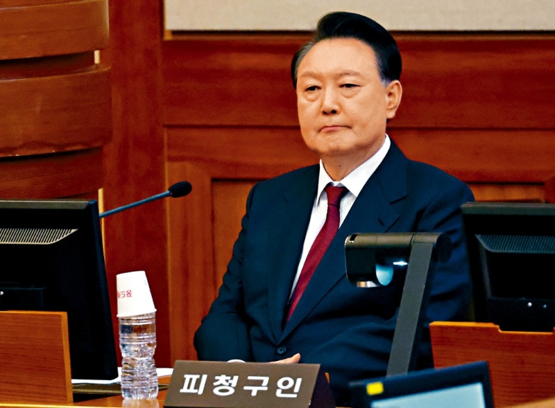 尹锡悦周四出席宪法法院的弹劾案审讯。