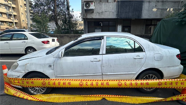 嫌犯使用的白色丰田轿车