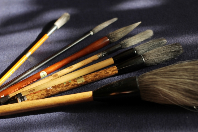 于家中的东南方放置「7支毛笔」或一个「白水晶文昌塔」,可增强文昌位。(图片来源:PhotoAC) 于家中的东南方放置「7支毛笔」或一个「白水晶文昌塔」,可增强文昌位。(图片来源:PhotoAC)