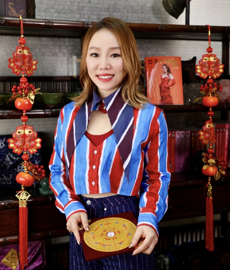 玄学天后云文子师傅MasterCloud(图片来源:受访者提供) 玄学天后云文子师傅MasterCloud(图片来源:受访者提供)