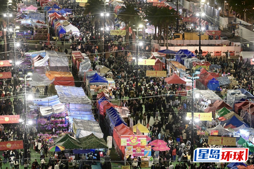 维多利亚年宵市场是规模最大的花市,共设395个摊位。资料图片 维多利亚年宵市场是规模最大的花市,共设395个摊位。资料图片