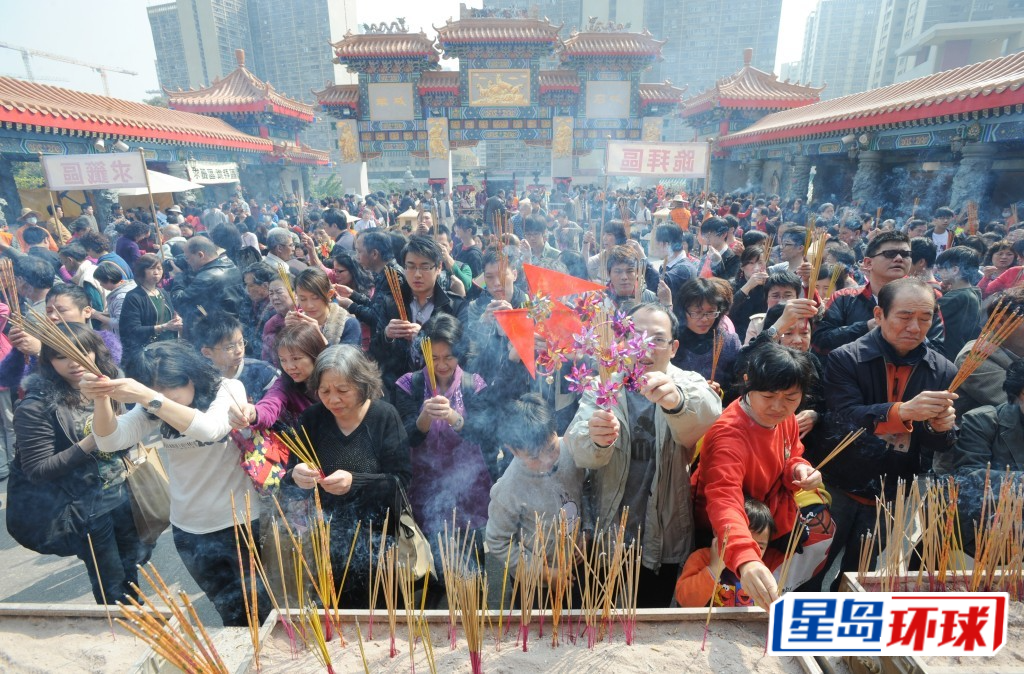 黄大仙开放予市民上头柱香。资料图片 黄大仙开放予市民上头柱香。资料图片