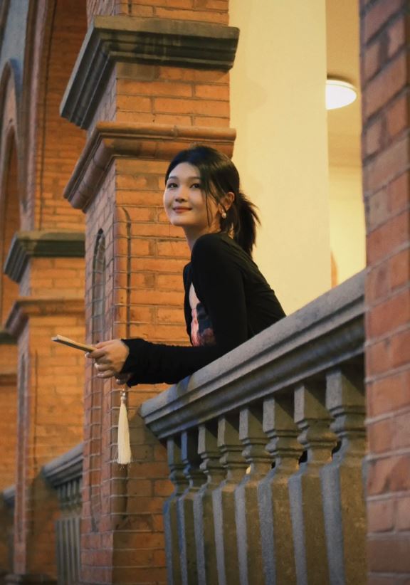 网红「中S」(右)宣布停止模仿已故台星大S徐熙媛。 网红「中S」(右)宣布停止模仿已故台星大S徐熙媛。