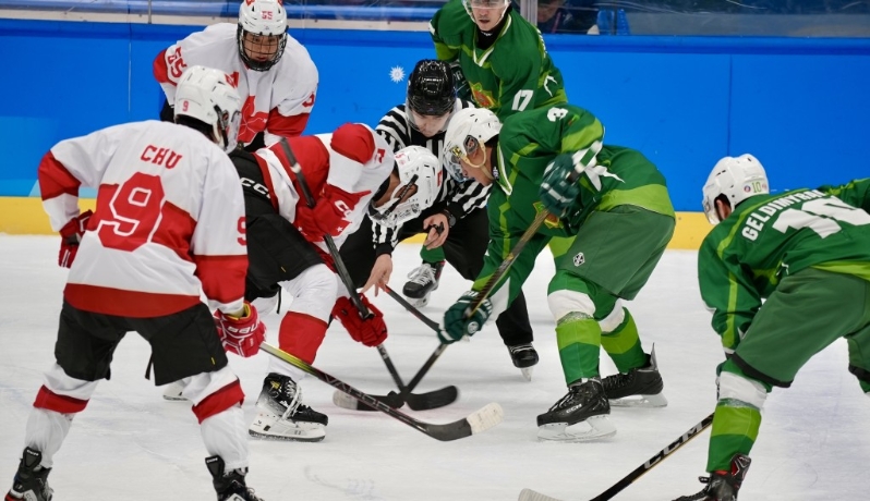 男子冰球C组中国香港队与土库曼队的比赛结束后爆发激烈冲突。相片由港协暨奥委会提供