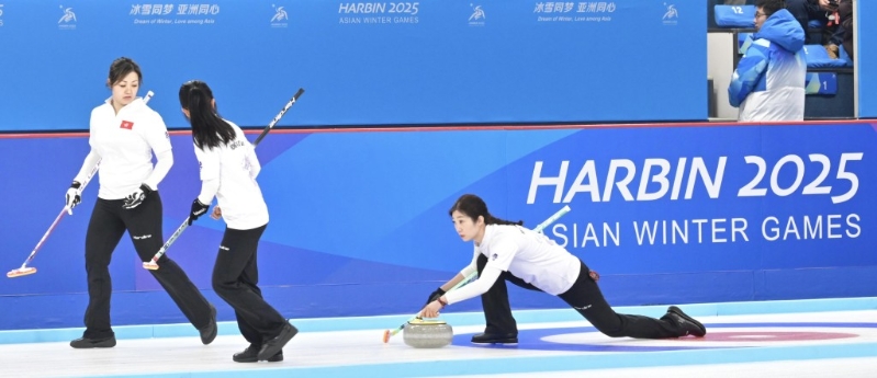 香港運動員出戰冰壺項目賽事。政府新聞處