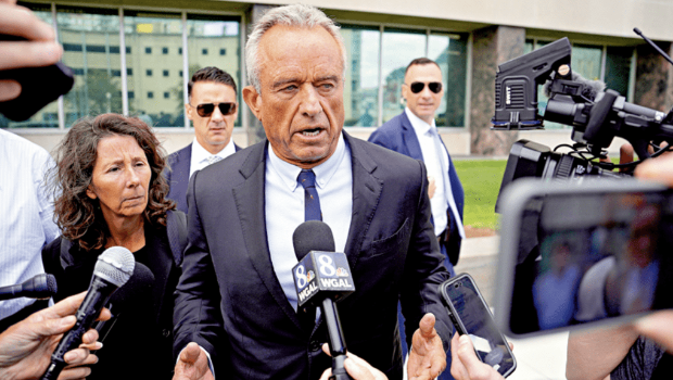 美国参议院批准小罗伯特.肯尼迪出任卫生部长 美国参议院批准小罗伯特.肯尼迪出任卫生部长