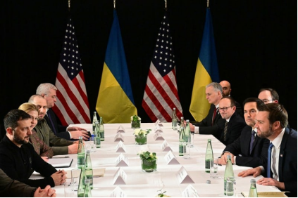 当地时间14日,泽连斯基(左一)在德国慕尼黑与美国副总统万斯(右一)等高层举行会谈。 当地时间14日,泽连斯基(左一)在德国慕尼黑与美国副总统万斯(右一)等高层举行会谈。