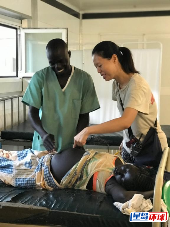 李芷殷与其助产士团队曾在南苏丹连续3周、每天工作12小时。 李芷殷与其助产士团队曾在南苏丹连续3周、每天工作12小时。