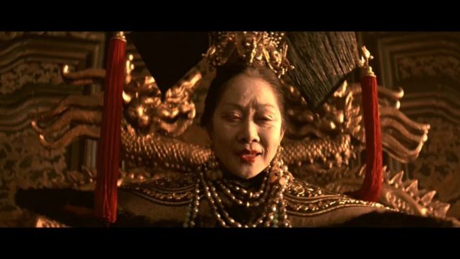 卢燕1987年演出《末代皇帝溥仪》,与尊龙合作。 卢燕1987年演出《末代皇帝溥仪》,与尊龙合作。